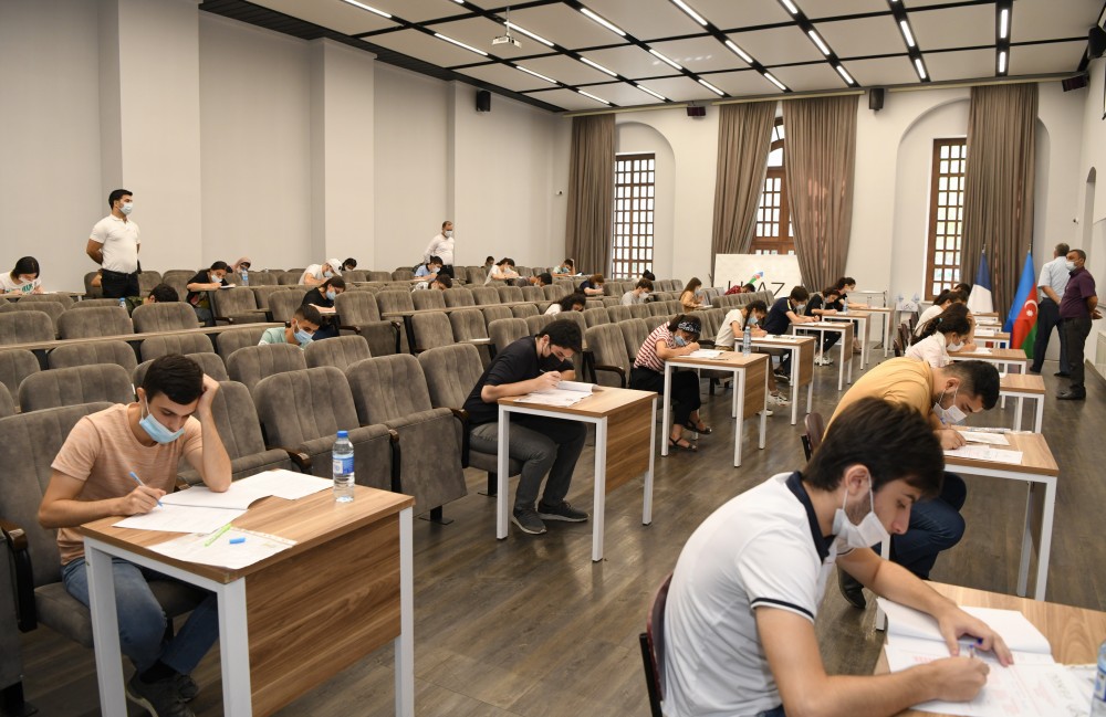 Azərbaycan-Fransız Universitetinə (UFAZ) bakalavr pilləsi üzrə qəbul imtahanı keçirilib - VİDEO/FOTO